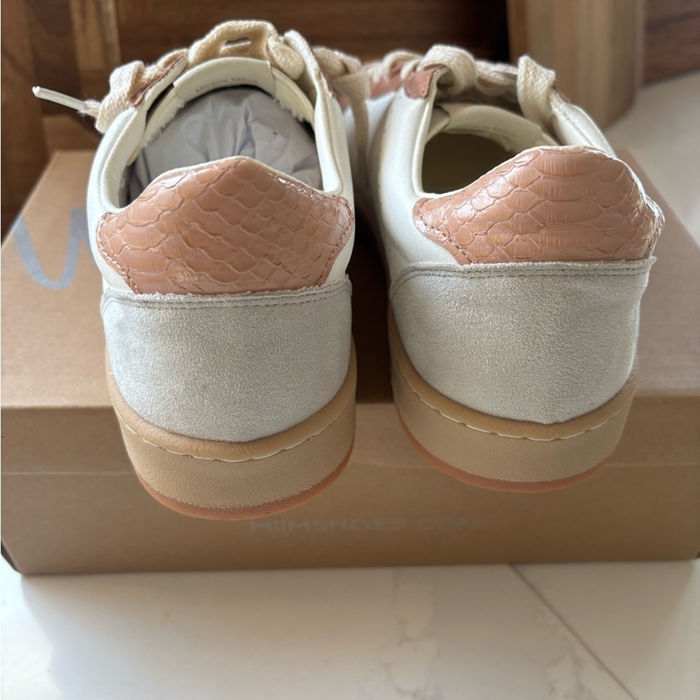 Mi,iM White and Taupe Star Sneakers in size 7.5 . New still in box - Picture 12 of 13